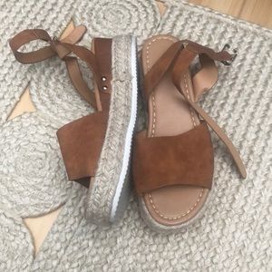 Wedge sandals